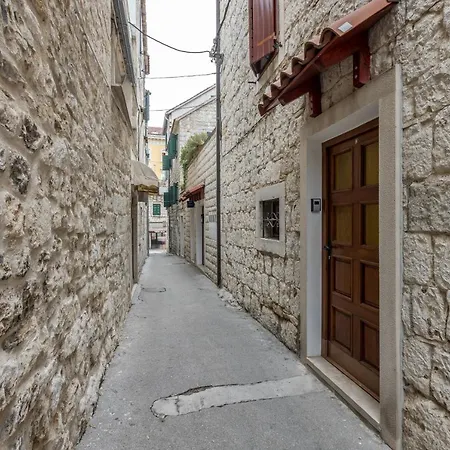 Old Town 7 سبليت