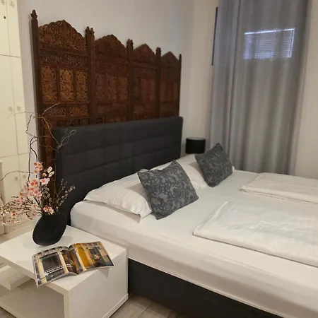 Old Town 7 Apartment Split