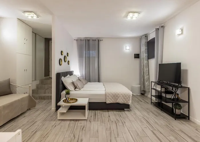 Old Town 7 Apartment