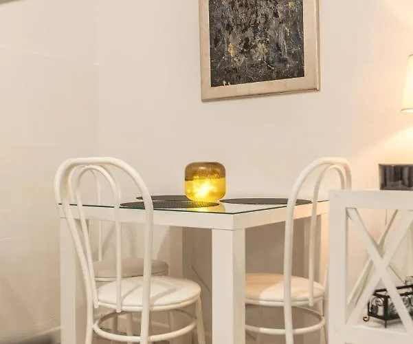 Old Town 7 Apartment Split